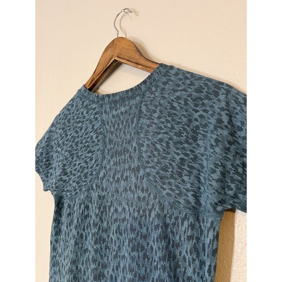 Athleta Momentum Allure Animal Print Teal T-Shirt/ Size S - Picture 4 of 9